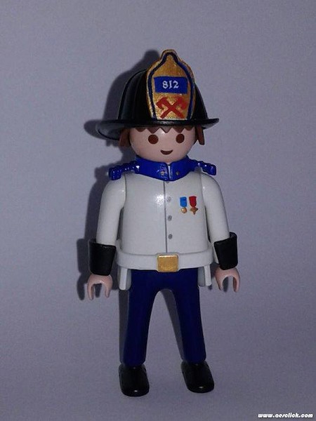 27-Bombero Condecorado Madgato